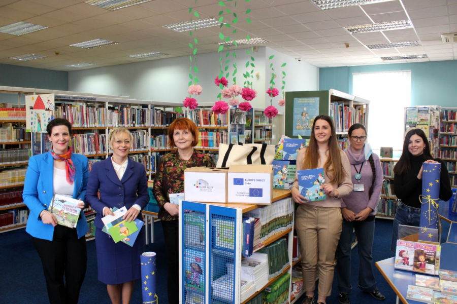 U SKLOPU KAMPANJE ČITAJ MI! Agencija ZADRA NOVA i EUROPE DIRECT Zadar donirali knjige za djecu Gradskoj knjižnici Zadar